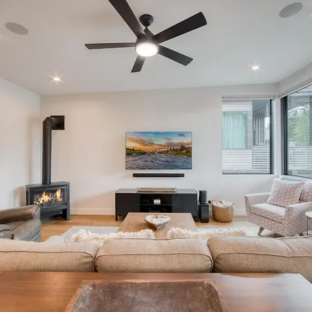 Lightening Run At Palisades - 3 Bedroom 3 Ba Condo Steps To Palisades Tahoe- Ski Shuttle